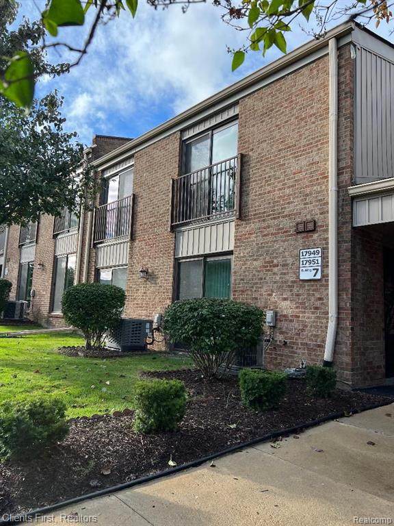 17949 University Park - Photo 1