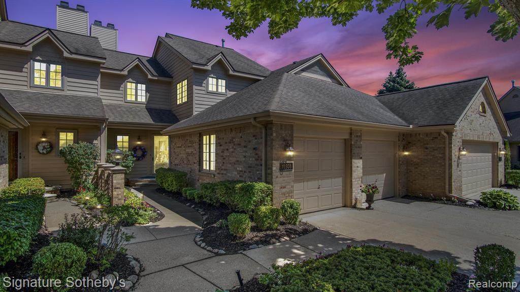 18508 Blue Heron - Photo 1