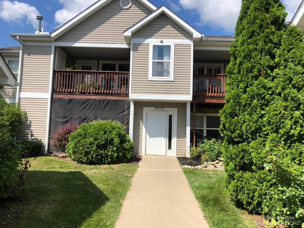 1390 Heatherwood - Photo 1