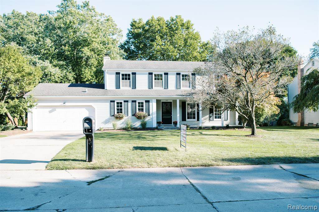 749 Spartan Dr - Photo 1