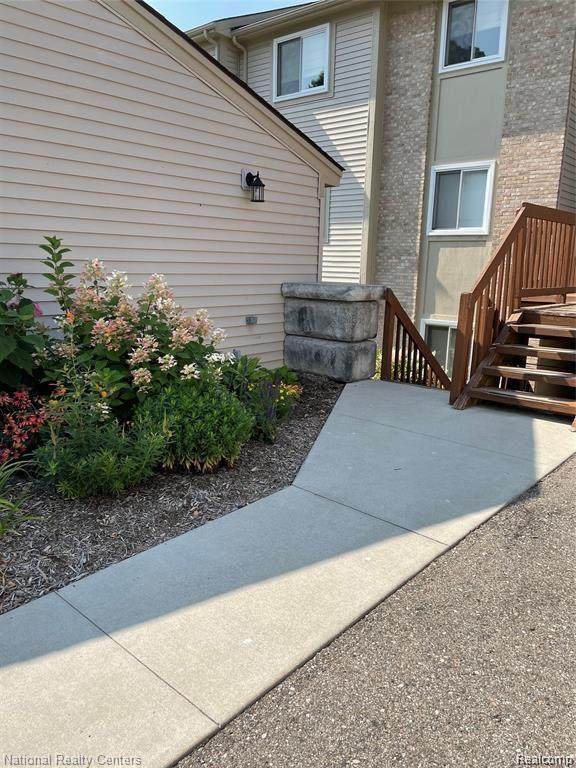 4902 Ashley - Photo 1