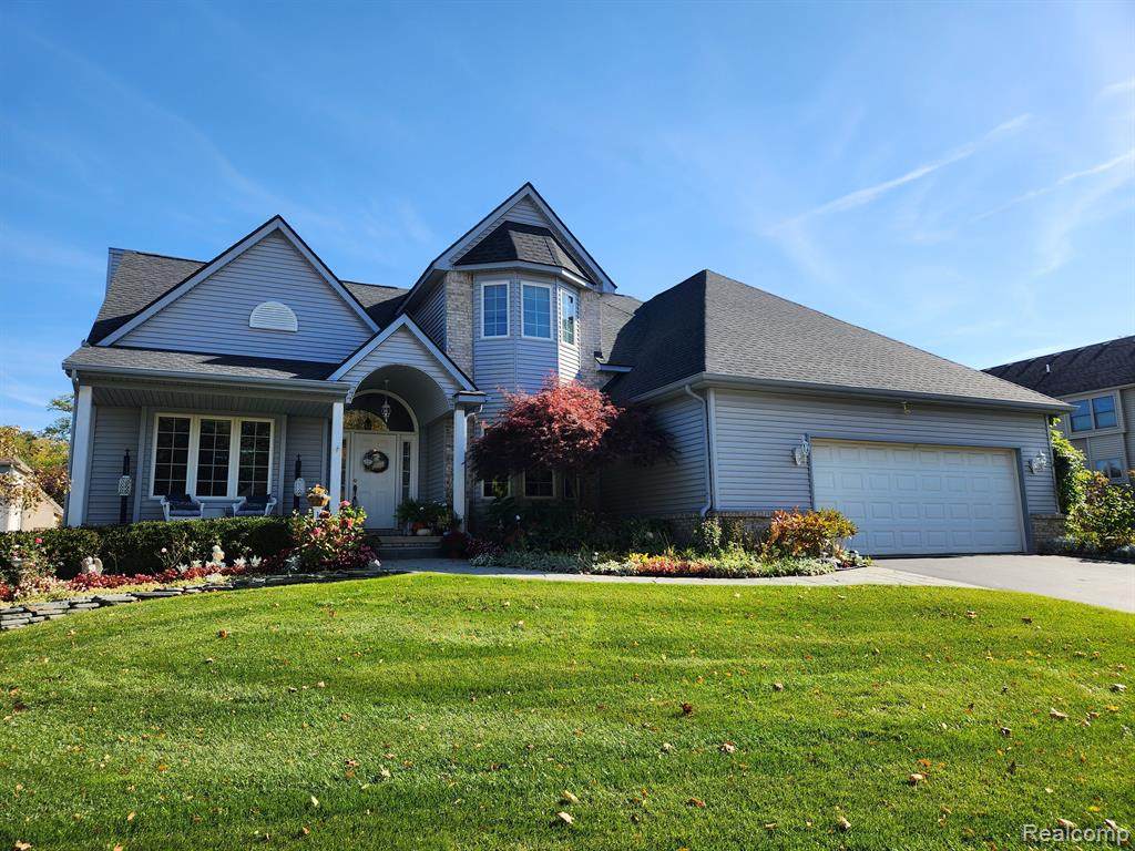 1381 Seward - Photo 1