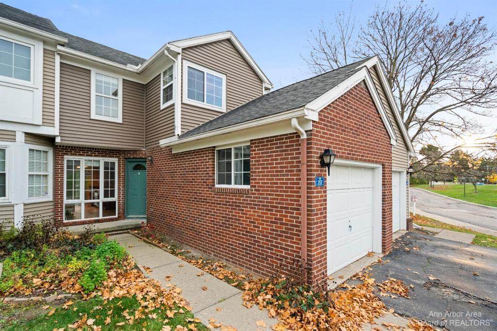257 Fieldcrest - Photo 1