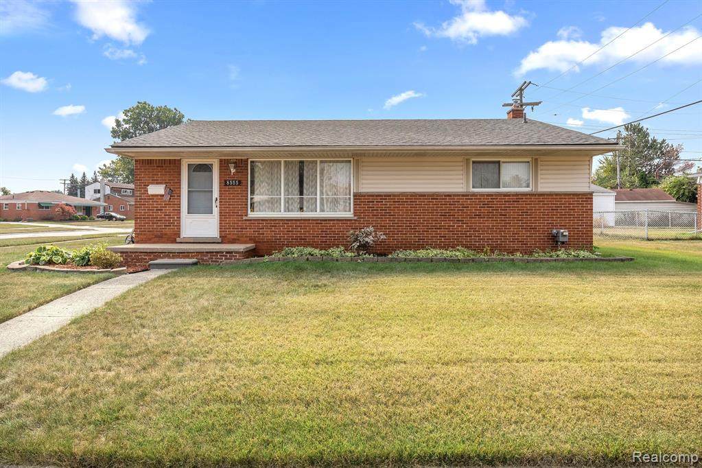 8555 Cardwell - Photo 1
