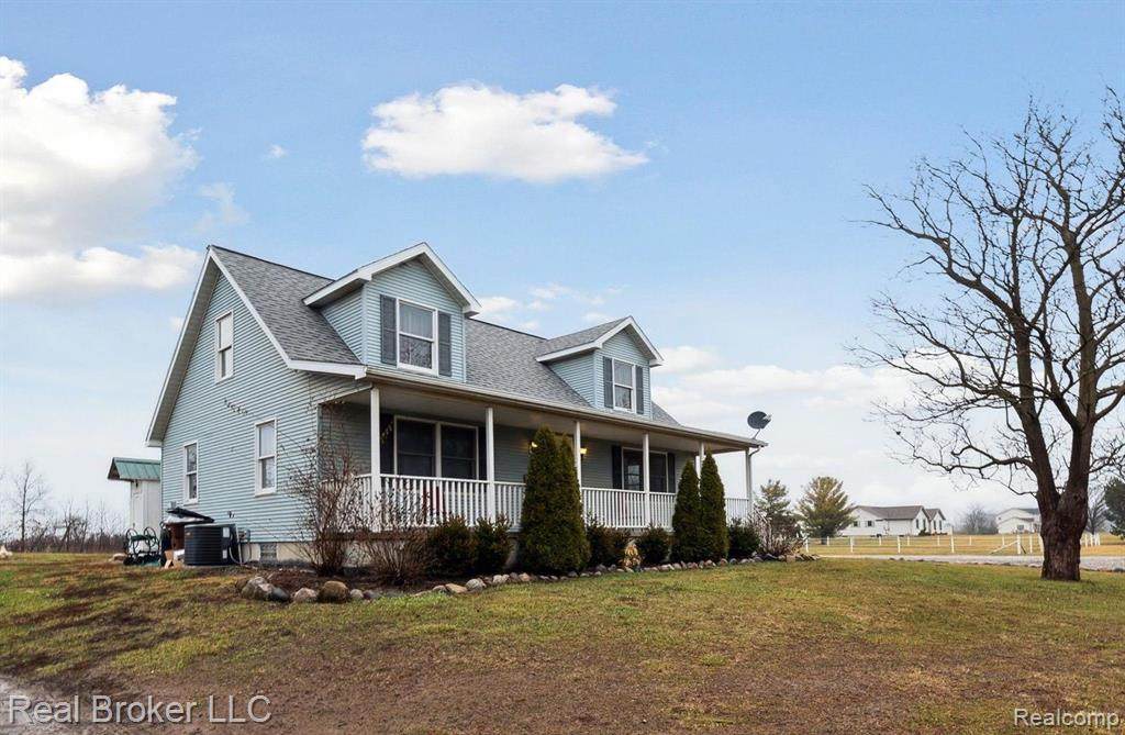 2193 Newburg - Photo 1