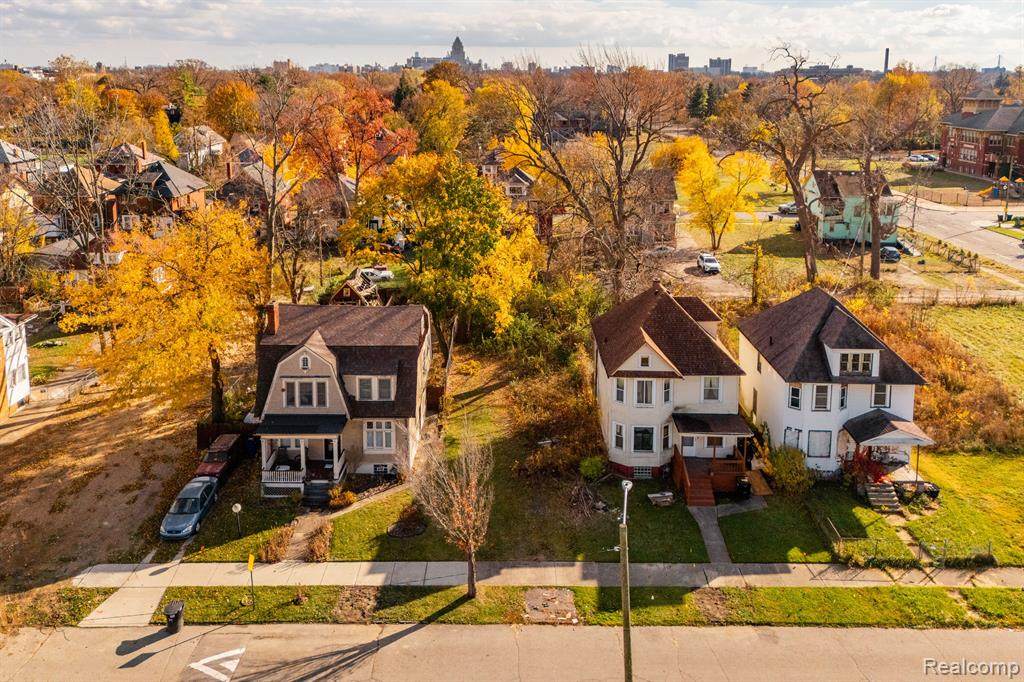 729 Collingwood - Photo 1