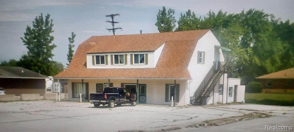 568 Center - Photo 1