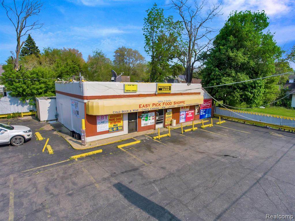 2318 Lewis - Photo 1