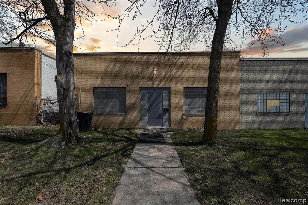 13560 Auburn - Photo 1
