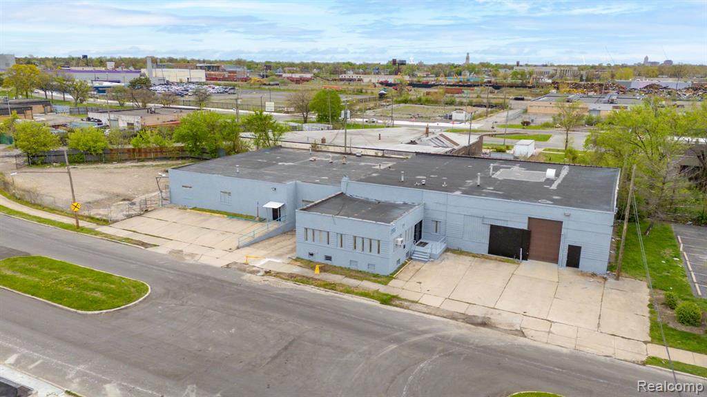 9900 Northlawn - Photo 1