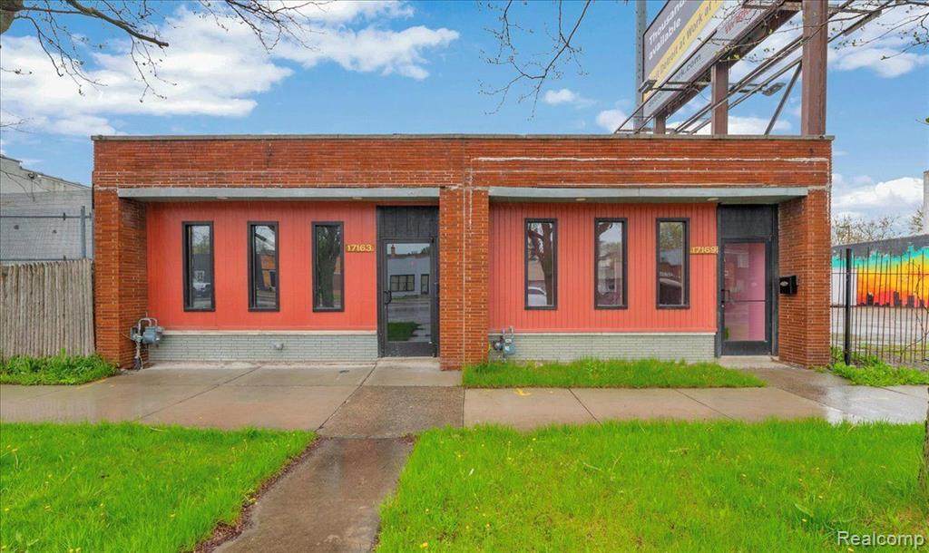 17163-69 Warren - Photo 1