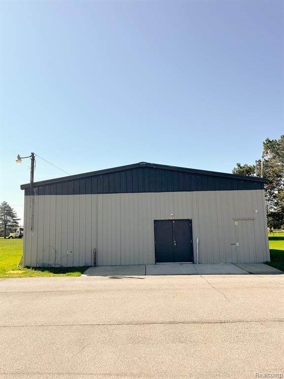 24 Leonard Road - Photo 1