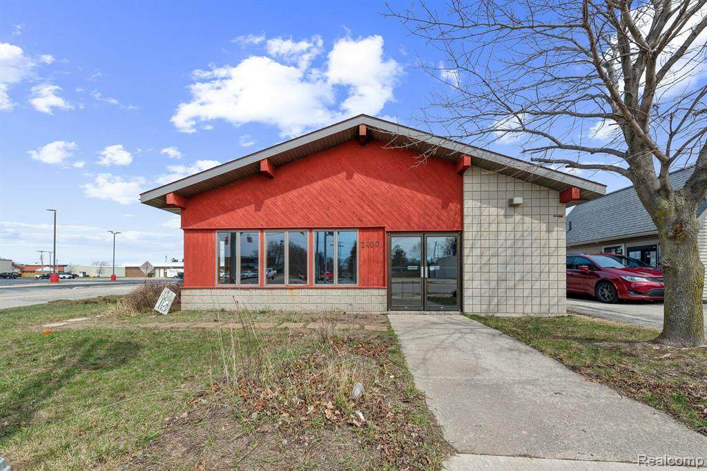 2430 Ludington - Photo 1