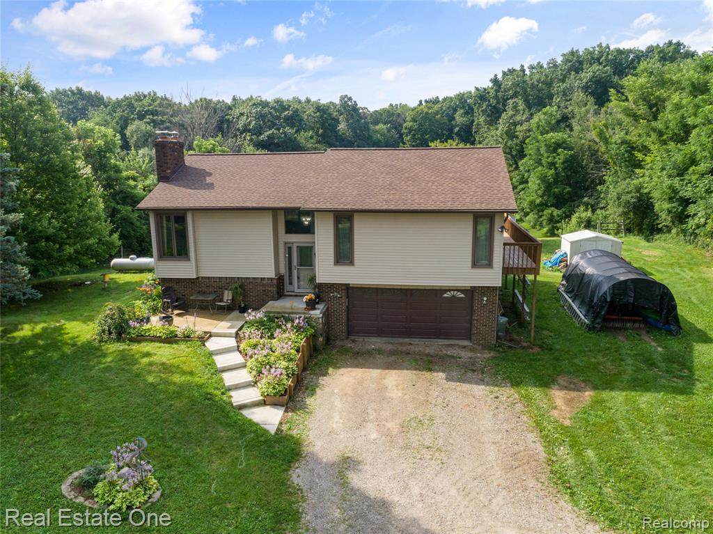 8410 Hitchcock - Photo 1
