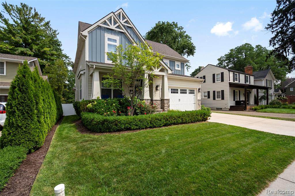 524 Ludlow - Photo 1