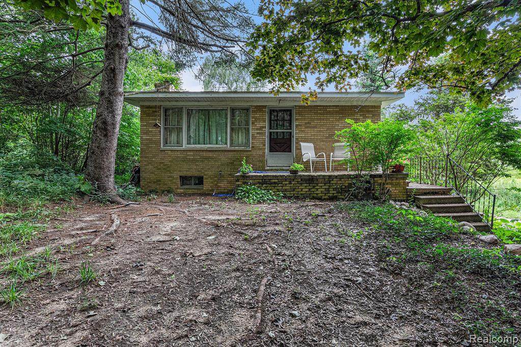 548 Munger - Photo 1