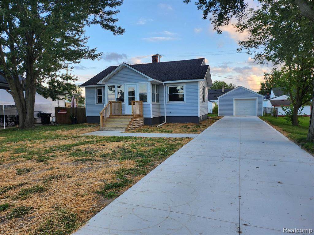 19616 Bigelow - Photo 1