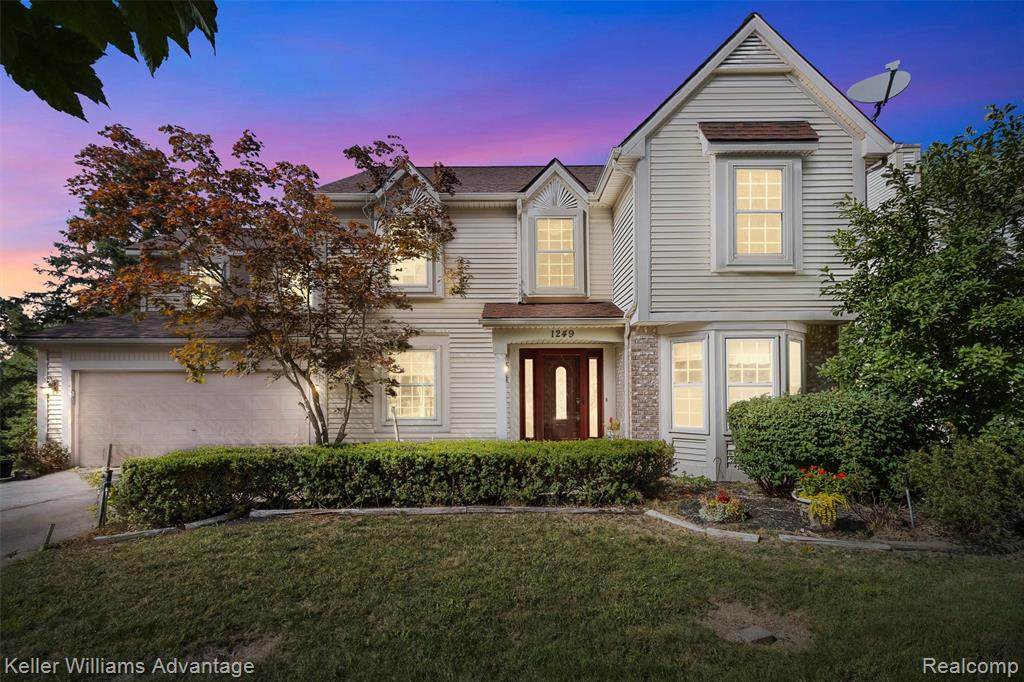 1249 Glenwood - Photo 1