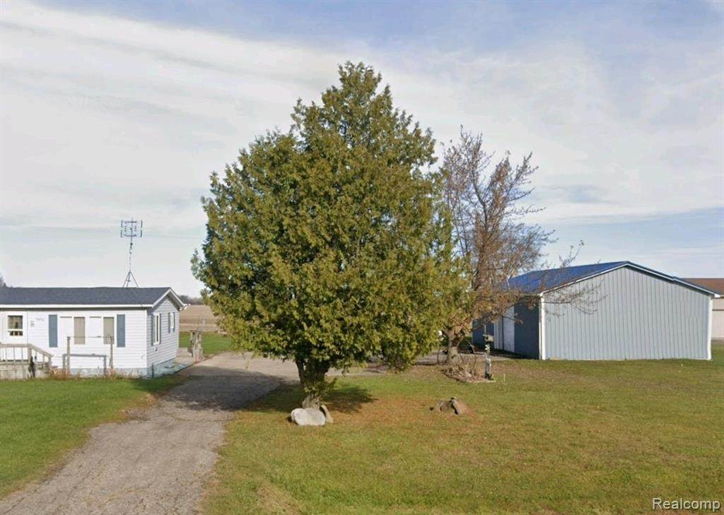 6946 Clifford - Photo 1