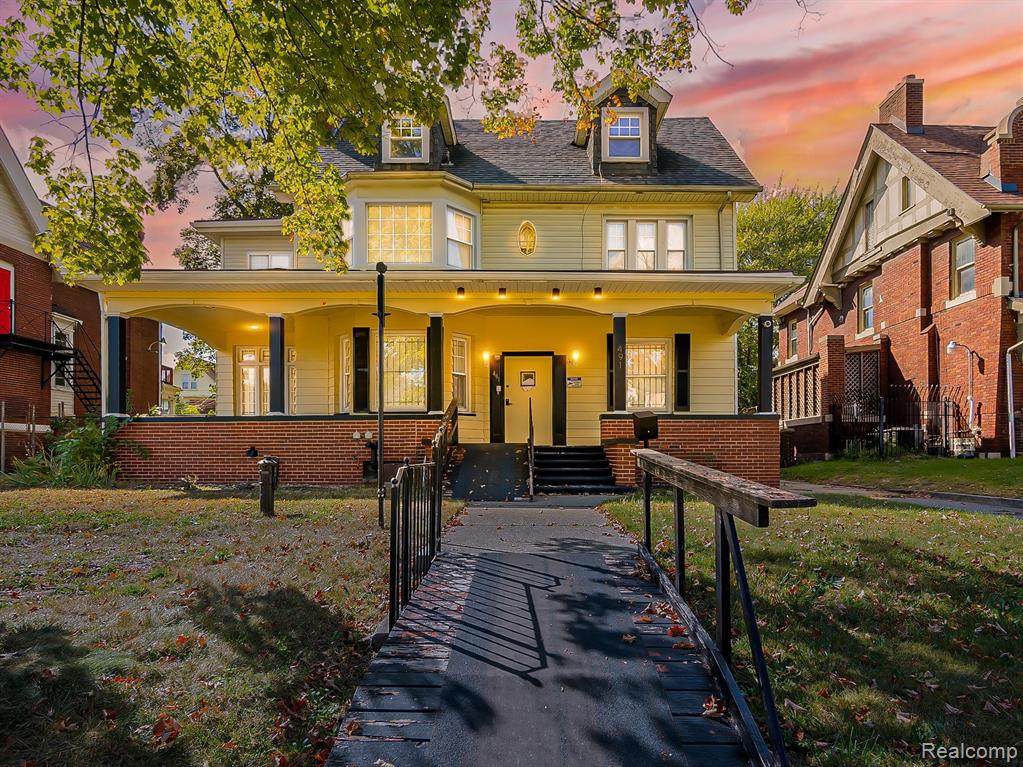 491 Grand - Photo 1