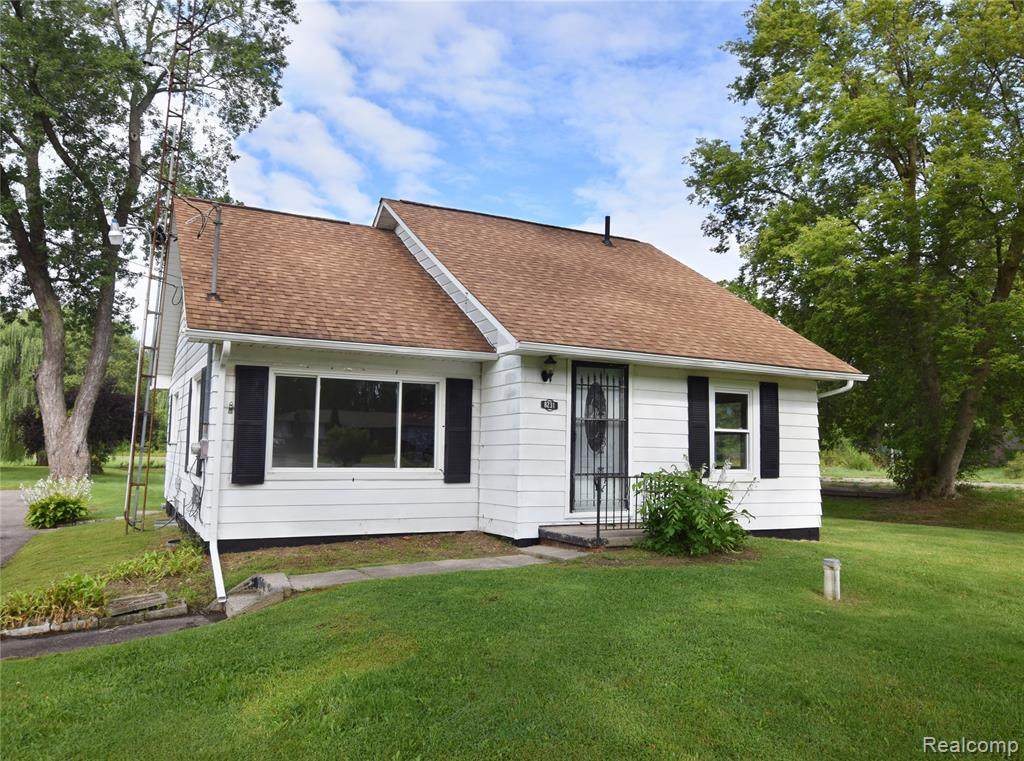 8231 Vassar - Photo 1