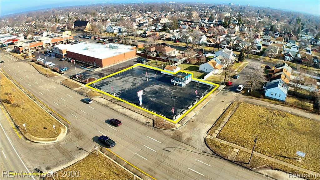 3017 Fort - Photo 1