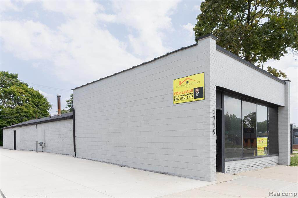 1219 11 Mile - Photo 1