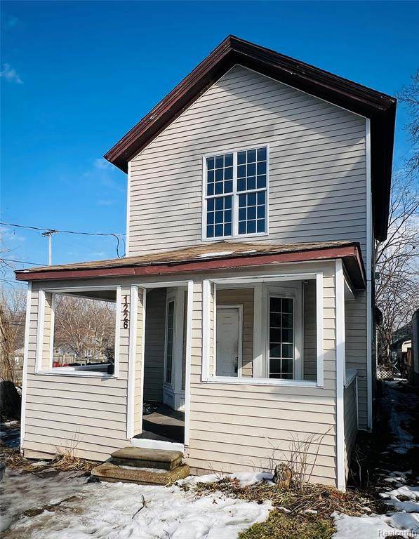 1226 Grand River - Photo 1