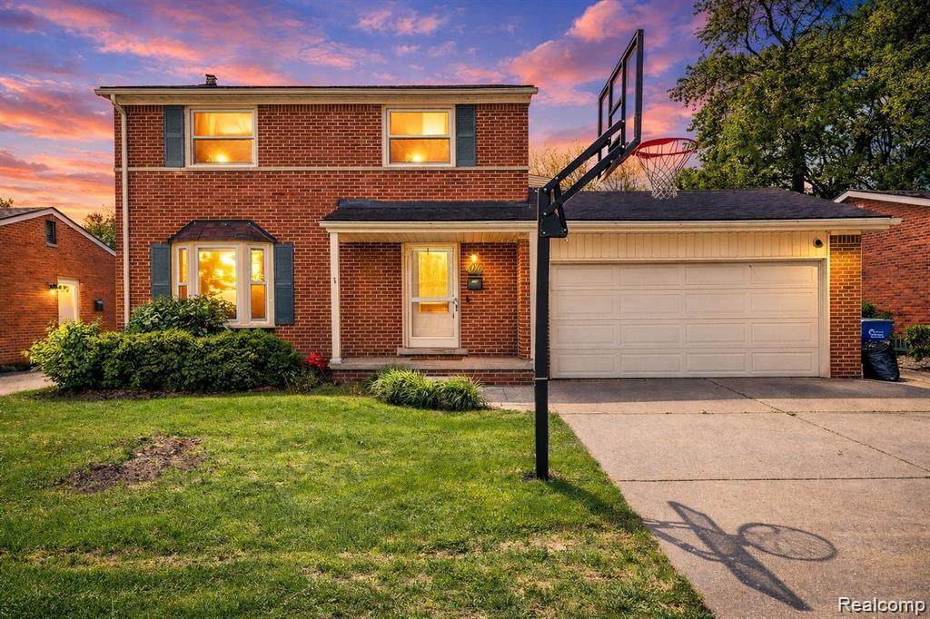 4772 Marian - Photo 1