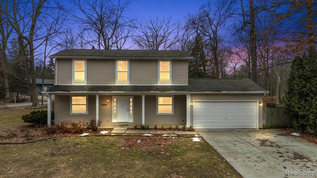 6885 Aeroview - Photo 1