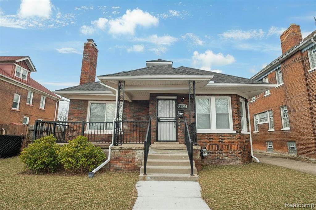 4134 Lakewood - Photo 1