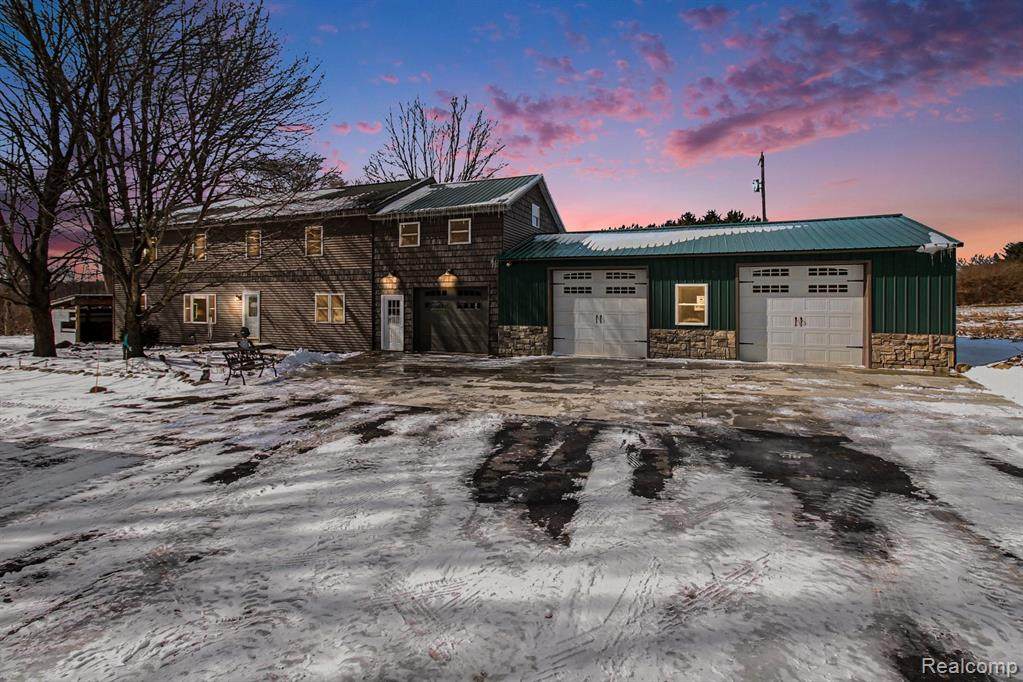 9631 Byron - Photo 1