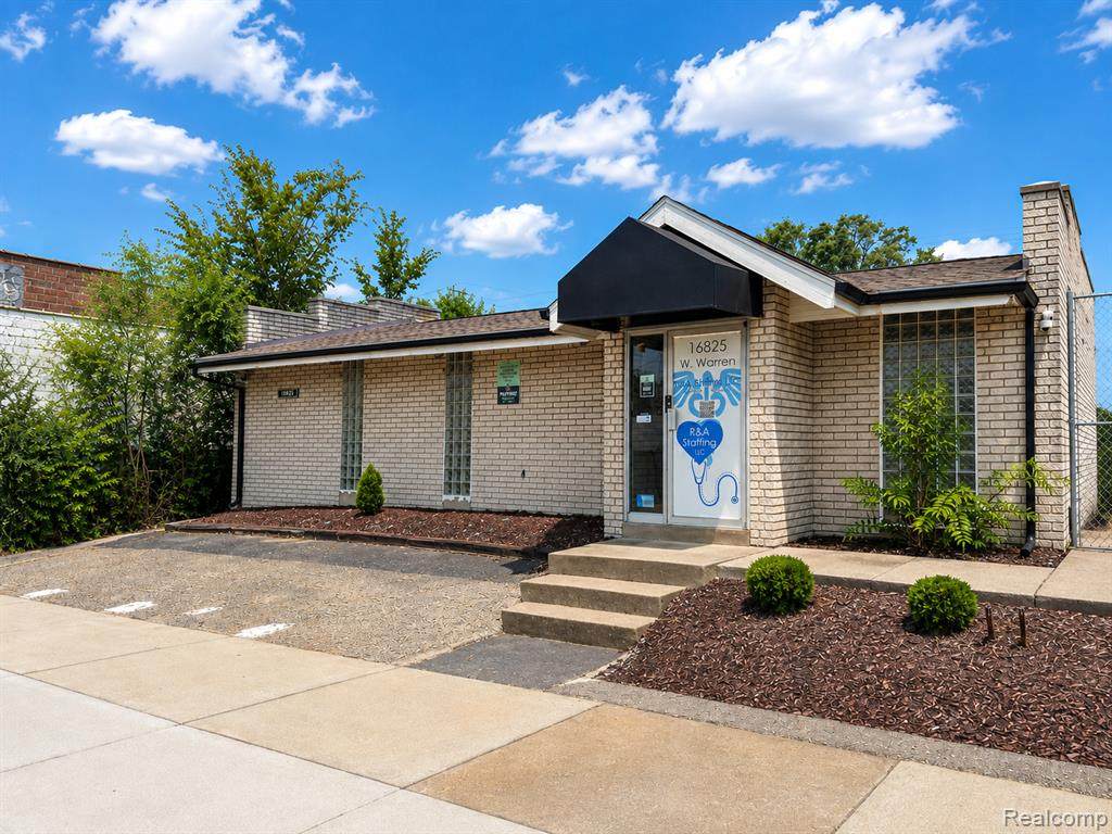 16825 Warren - Photo 1