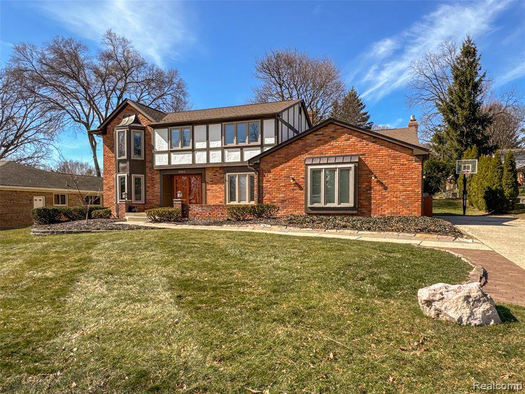 5363 Clearview - Photo 1