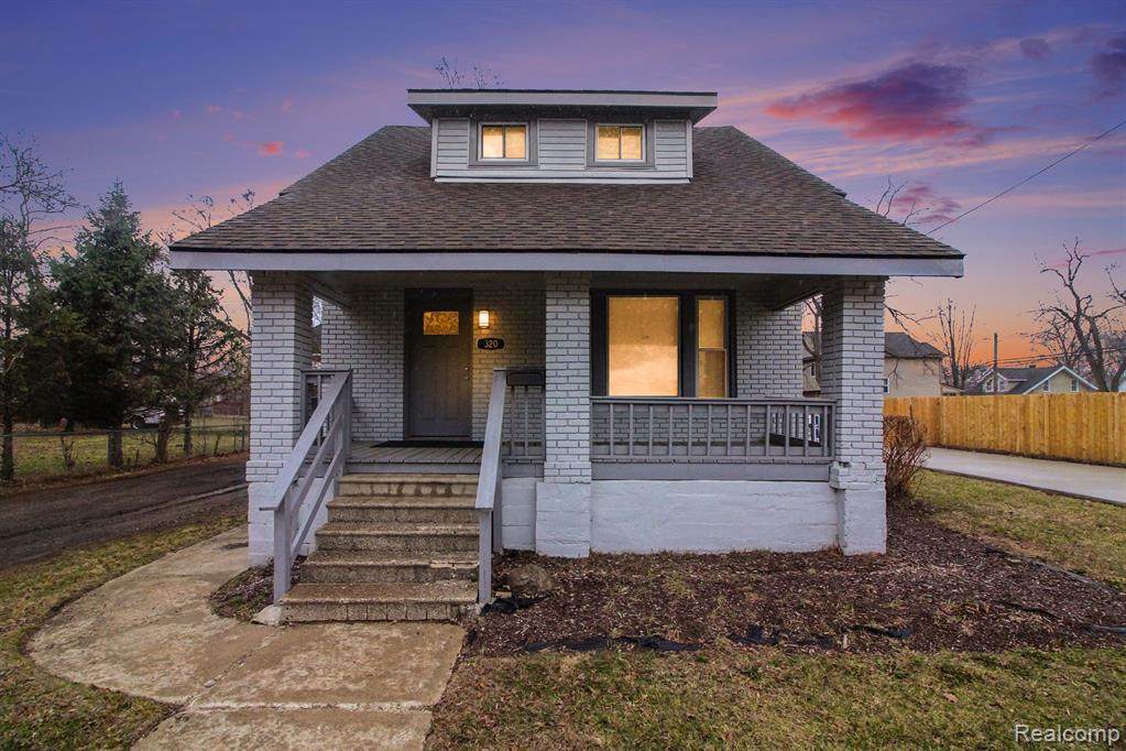 320 Cesar E Chavez - Photo 1