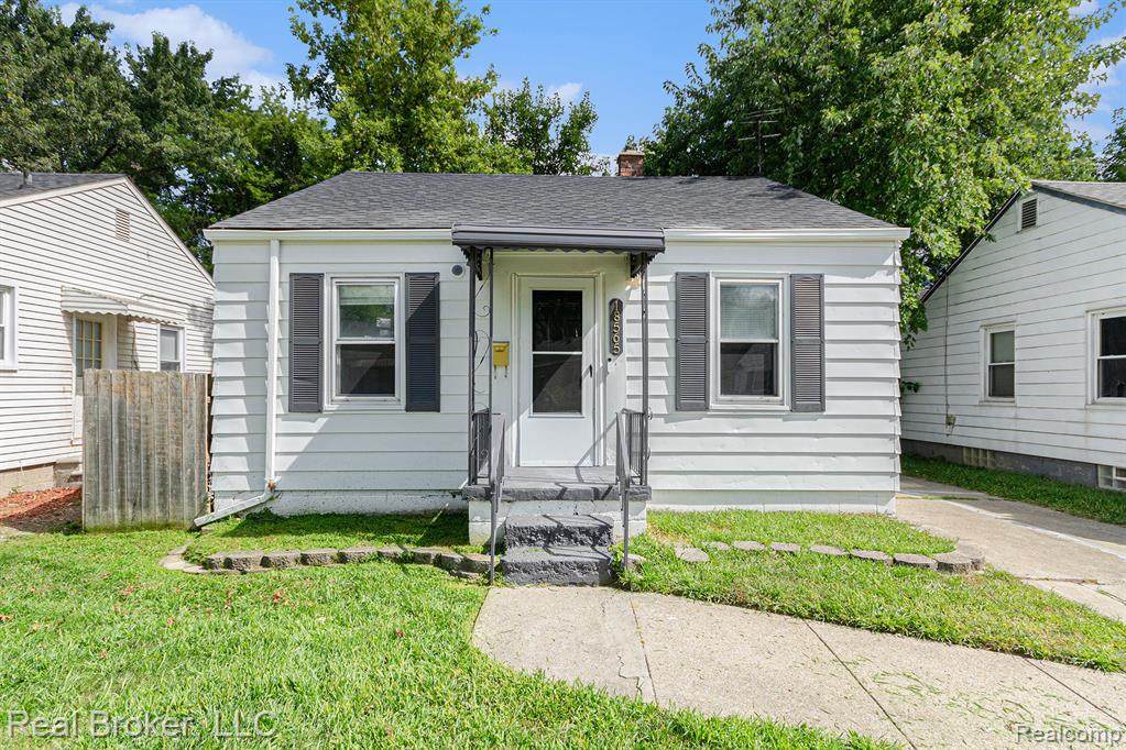 18565 Kenosha - Photo 1