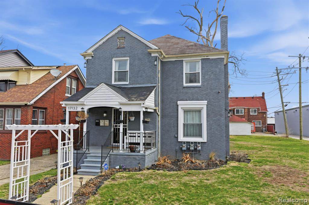 17132 Greenlawn - Photo 1