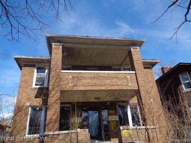 9928 Belleterre - Photo 1