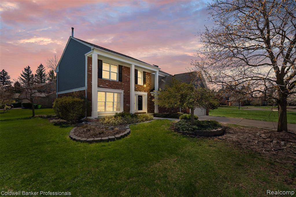 45075 Courtview - Photo 1