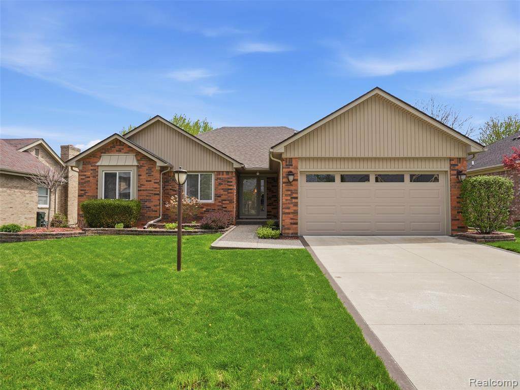 1669 Treeside - Photo 1