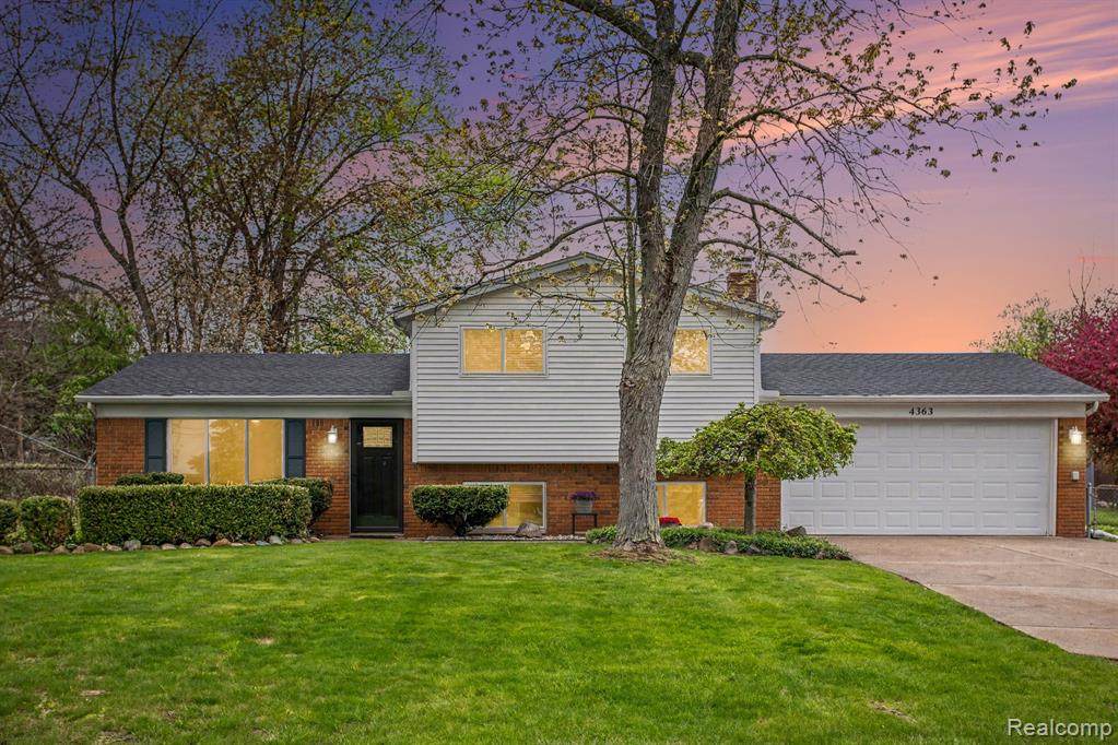 4363 Nelsey - Photo 1