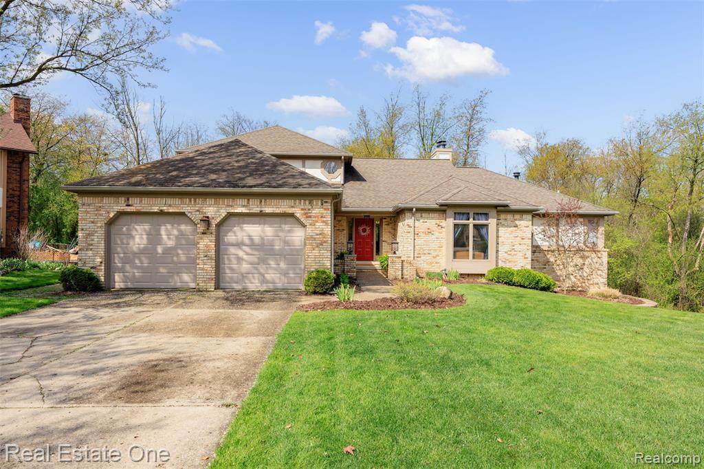 2527 Munster - Photo 1