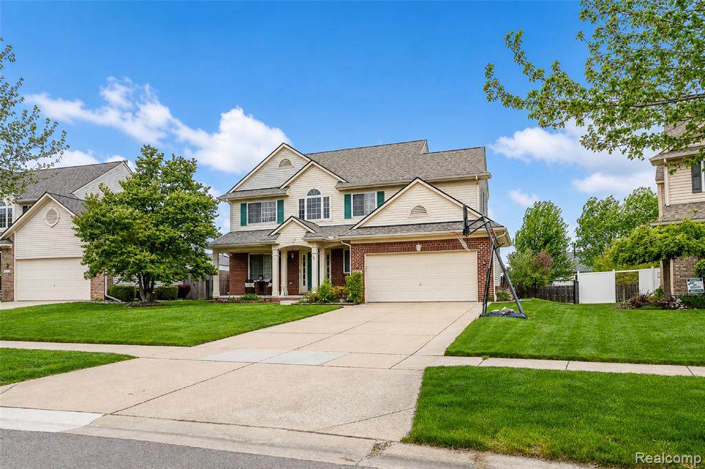 7525 Roxbury - Photo 1