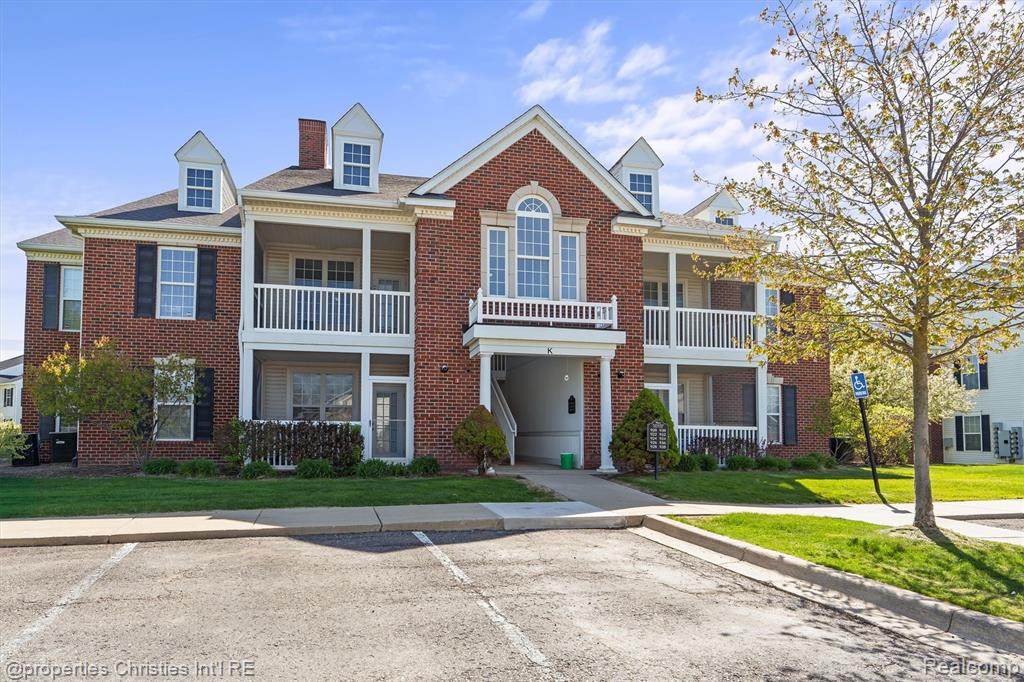 920 Summerfield Glen - Photo 1