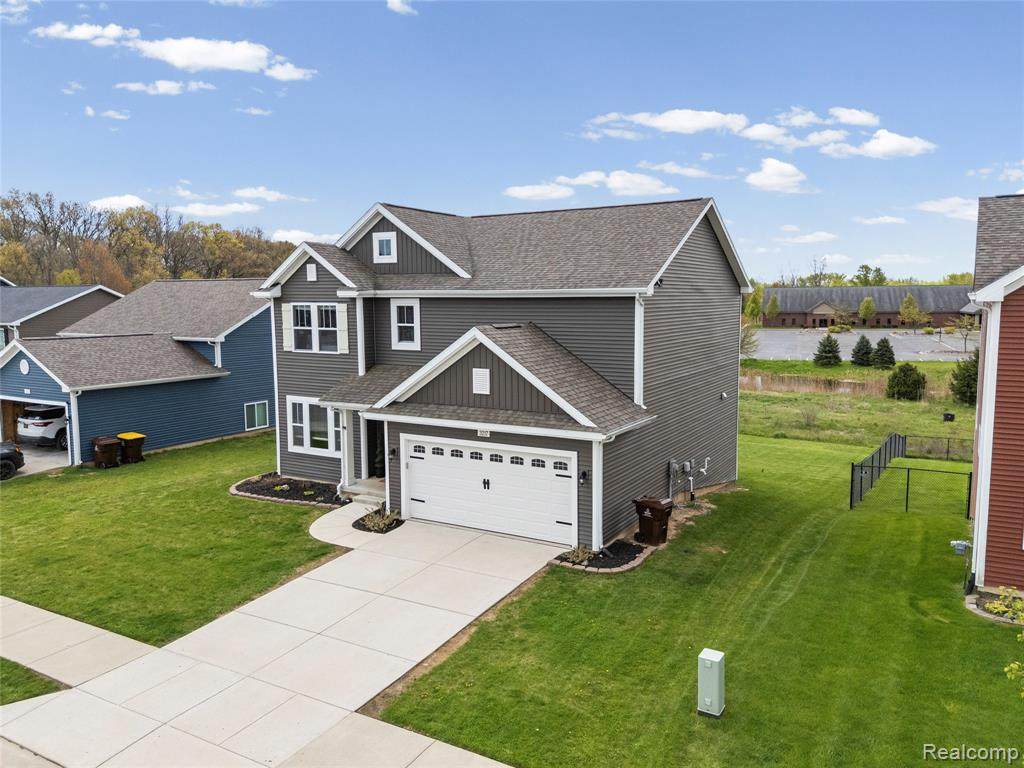 3217 Hill Hollow - Photo 1