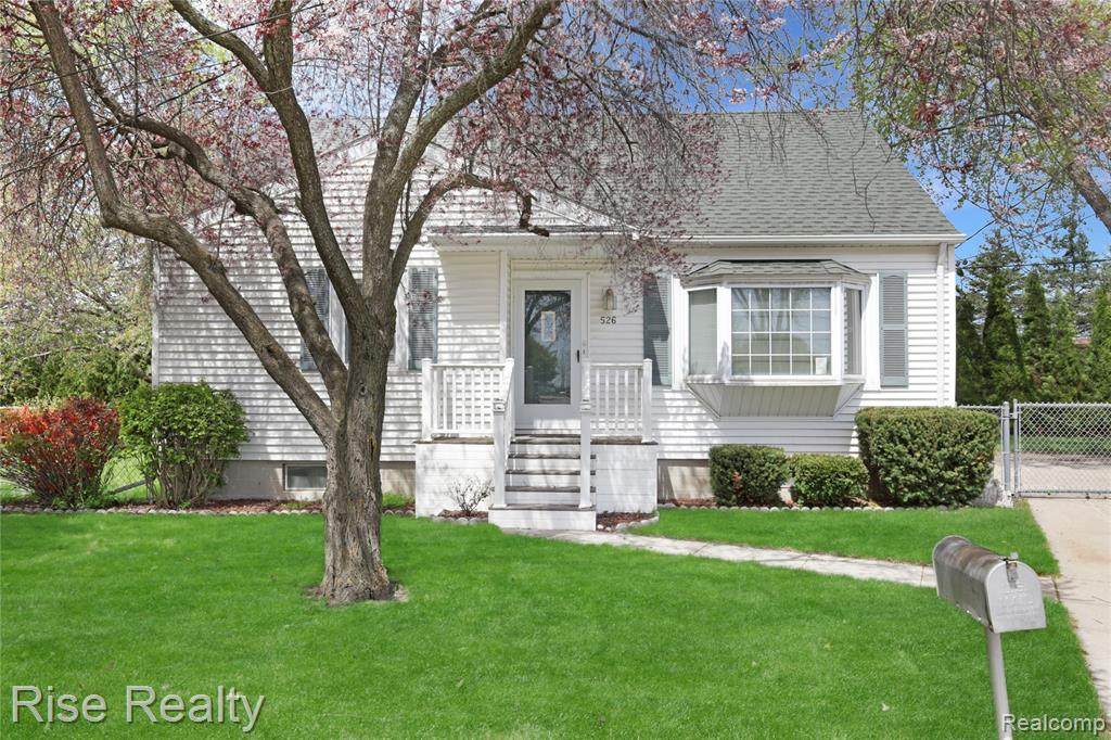 526 Dodson - Photo 1