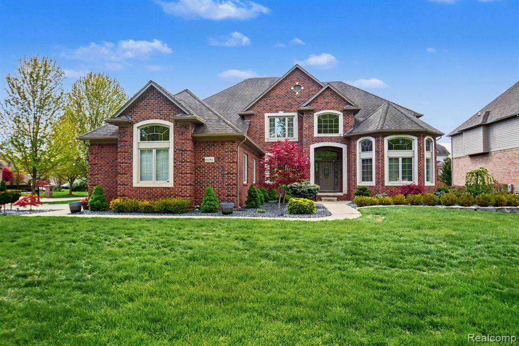 6086 Admiral - Photo 1