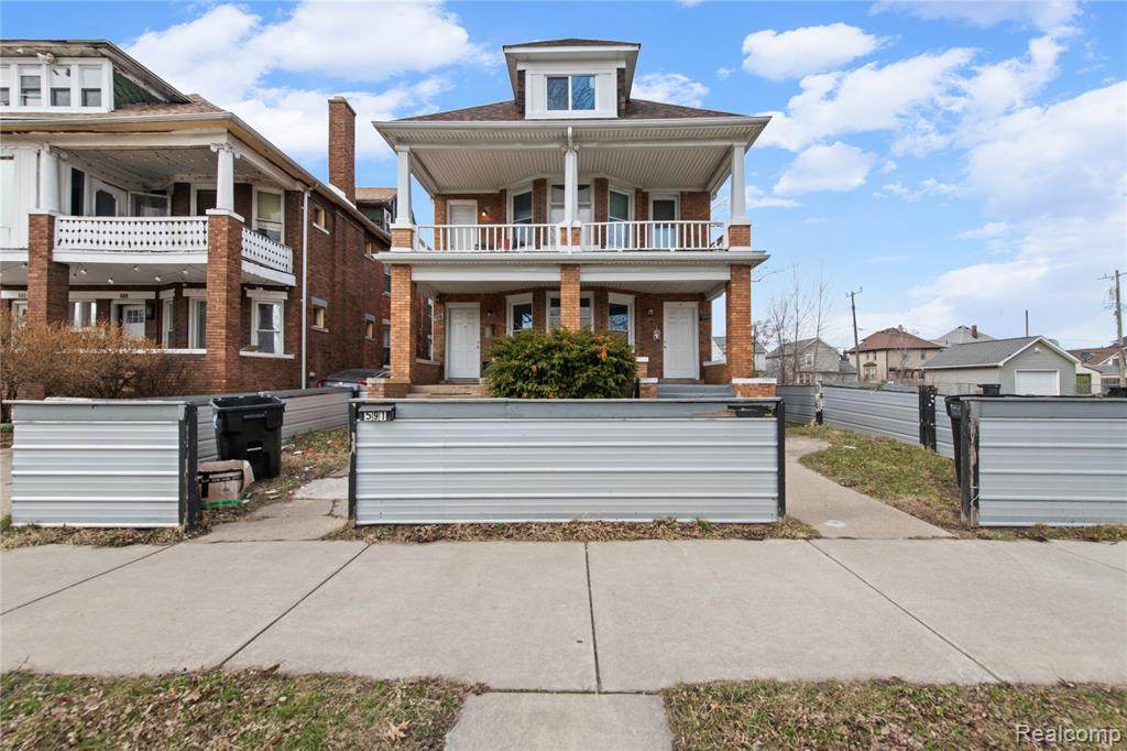 591 Hague - Photo 1