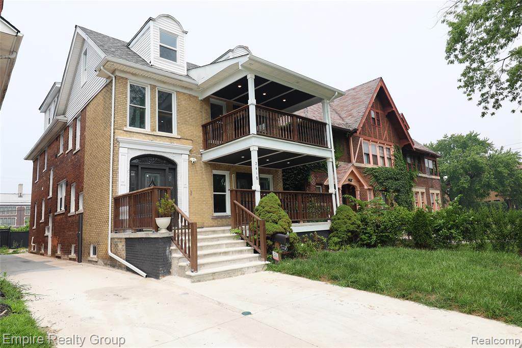 2418 Calvert - Photo 1