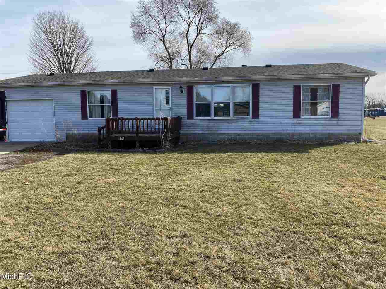 863 Lawrence Street - Photo 1